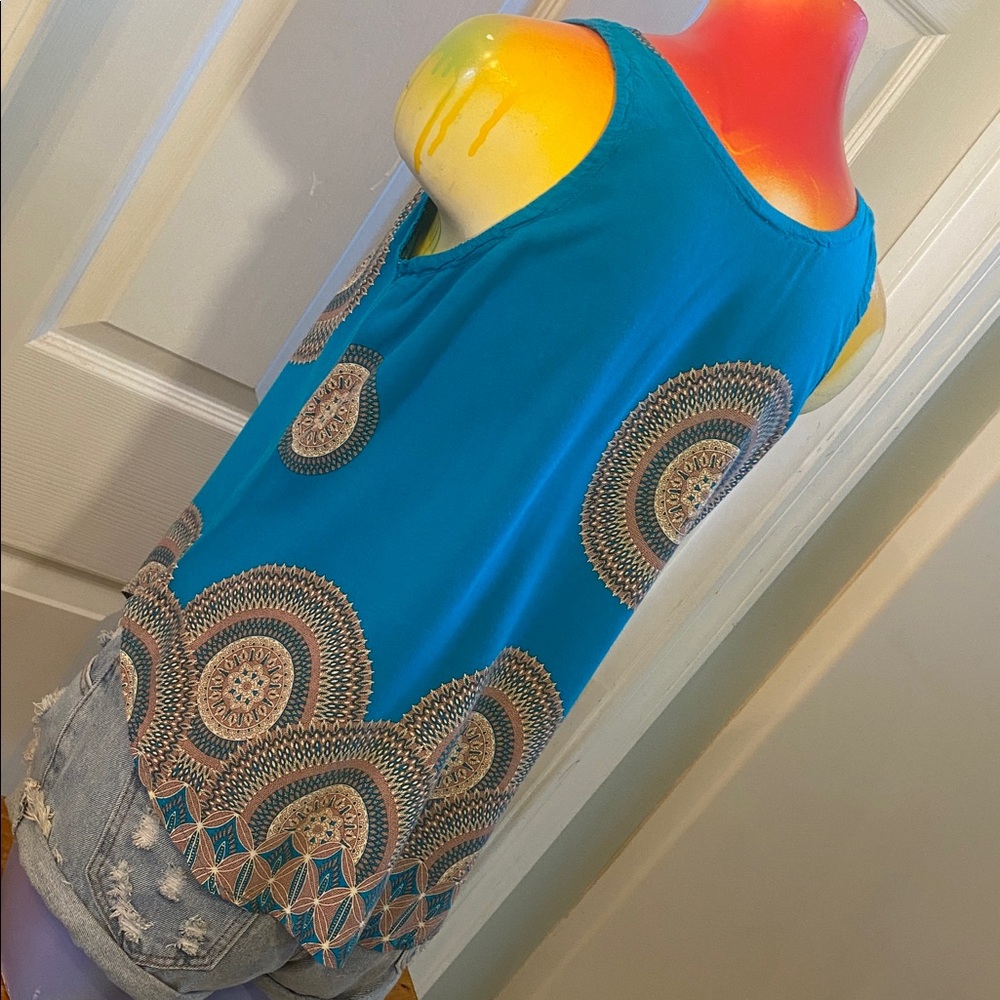 Blue Sleeveless Super Soft Fabric Top with Geometrical Patterned Designs - Picture 6 of 10